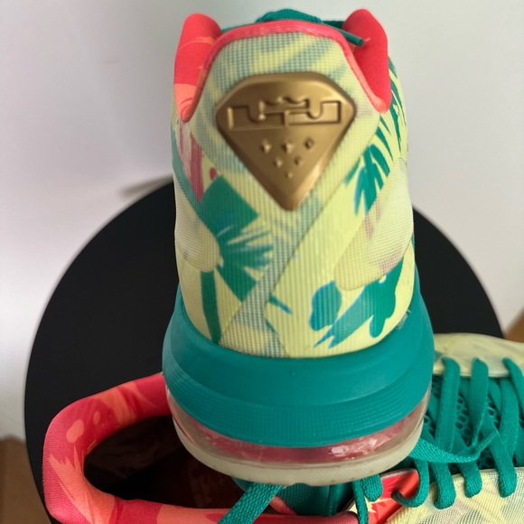 Nike Mens LeBron IX Low Basketball Shoes - Picture 3 of 6